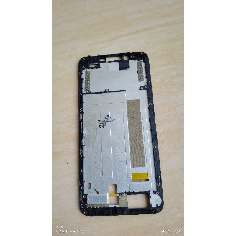 frame tatakan lcd advan i6