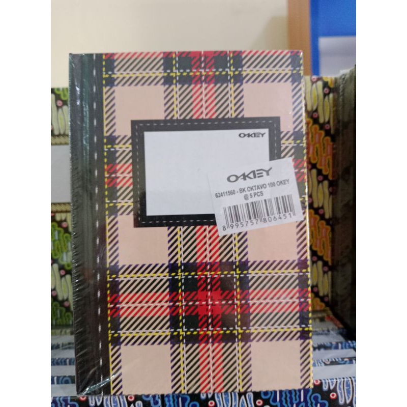 

buku oktavo 100 okey