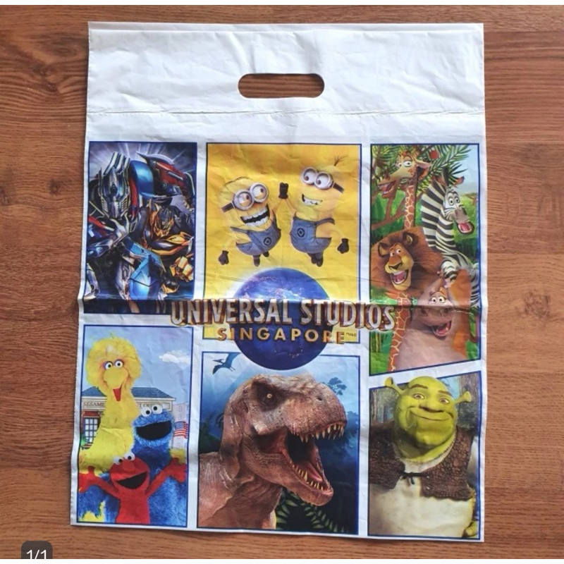 

PAPERBAG PLASTIC BAG UNIVERSAL STUDIO SINGAPORE ORIGINAL MURAH