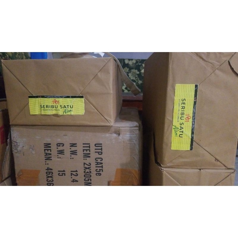 

Paket Alami 1001 PT.Seribu Satu Alami, isi 10/paket.