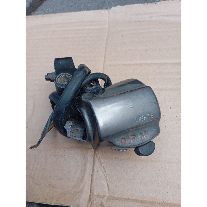 Holder saklar kanan gl100 gl125 original