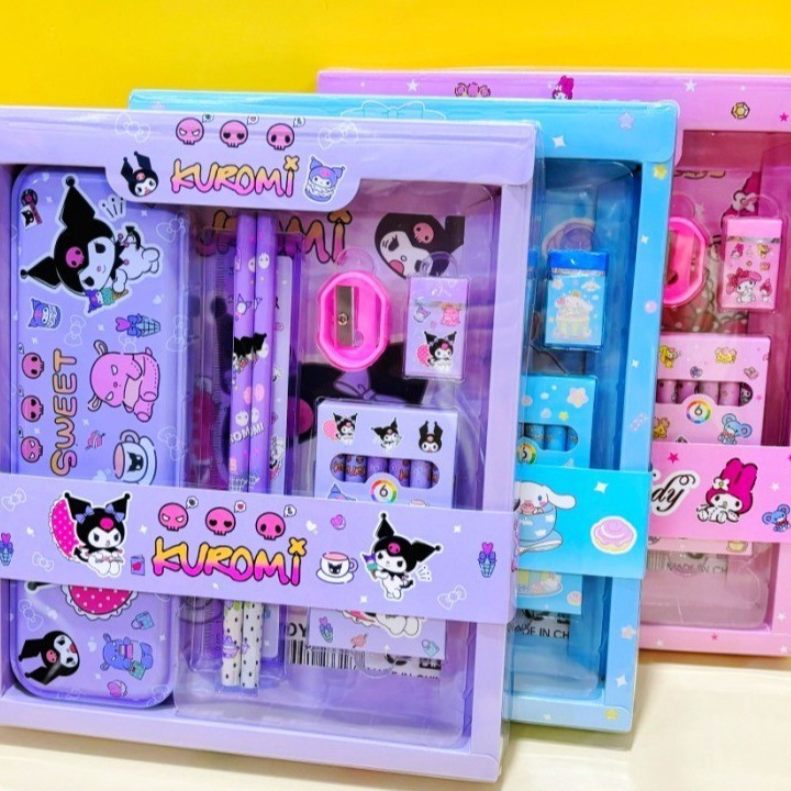 

Harga Obral SET ALAT TULIS 7IN1 KOTAK PENSIL SANRIO STATIONARY SET CINNAMOROL MELODY KUROMI