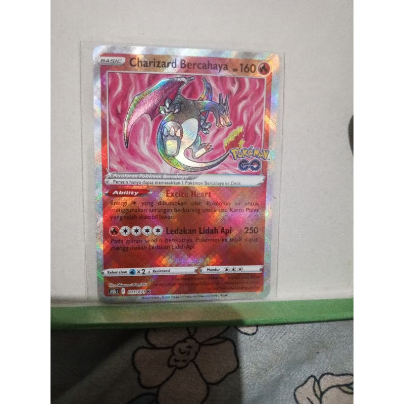 kartu pokemon (ID) CHARIZARD BERCAHAYA - S10B 011/071 K
