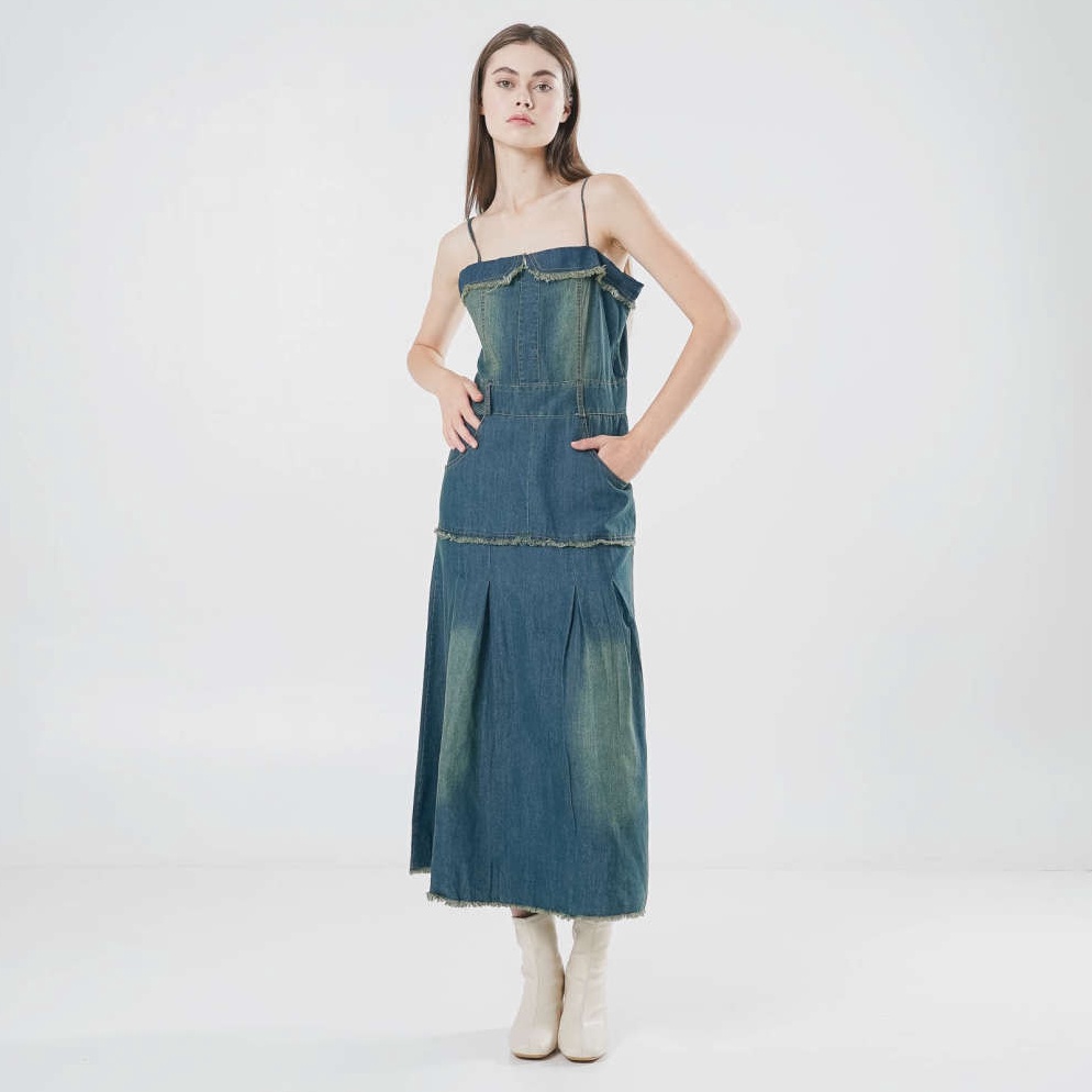 KODE H96Y This Is April Maxi Dress Jeans Wanita Kekinian Tanpa Lengan Katarina Dress Denim  C29914