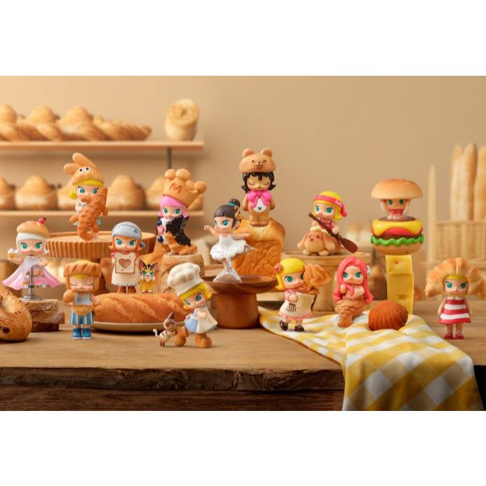 PopMart Molly Carb - Lover Series Figures