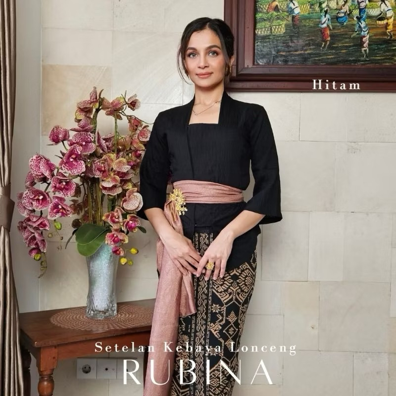 Setelan kebaya bali cringkel milan | set kebaya kutu baru bali | kebaya wisuda | kebaya kutu baru | 