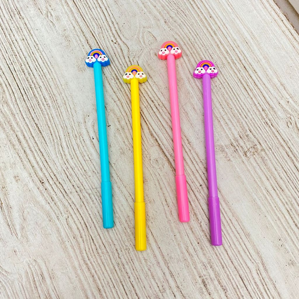 

Pulpen gel Awan Raibow Super Lucu Imut Favorit Anak Ready 4 Variant Warna / Bolpen Pelangi Awan tinta Hitam Alat Tulis Perlengkapan Sekolah Anak Terlengkap Kualitas Premium Bisa Grosir dan COD