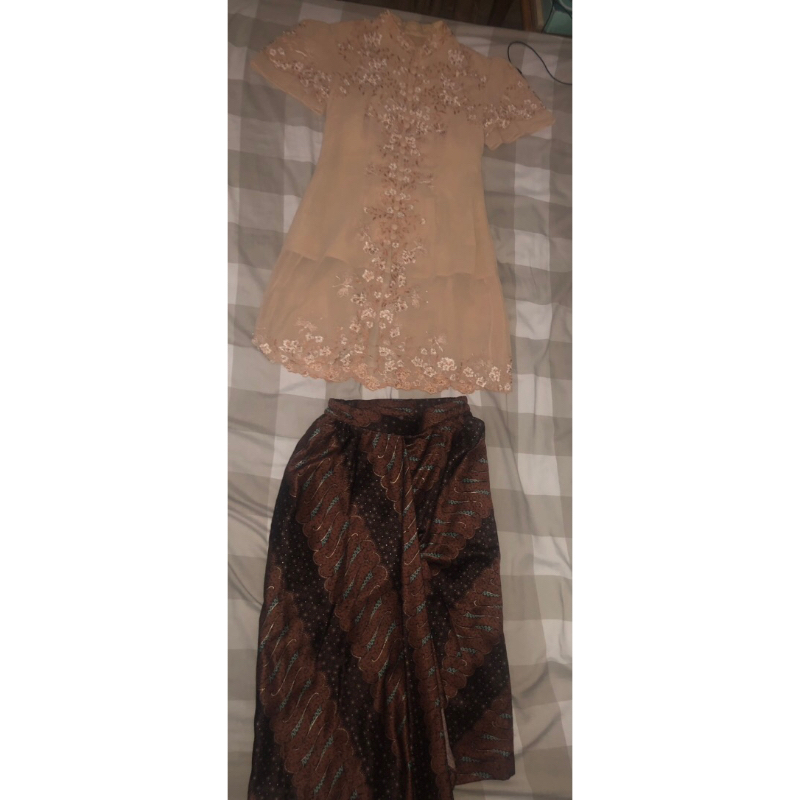 Preloved Kebaya Bordir Rok Midi Half Skirt Cream Brown Flower Bunga Coklat Batik Payet Sequin Wanita