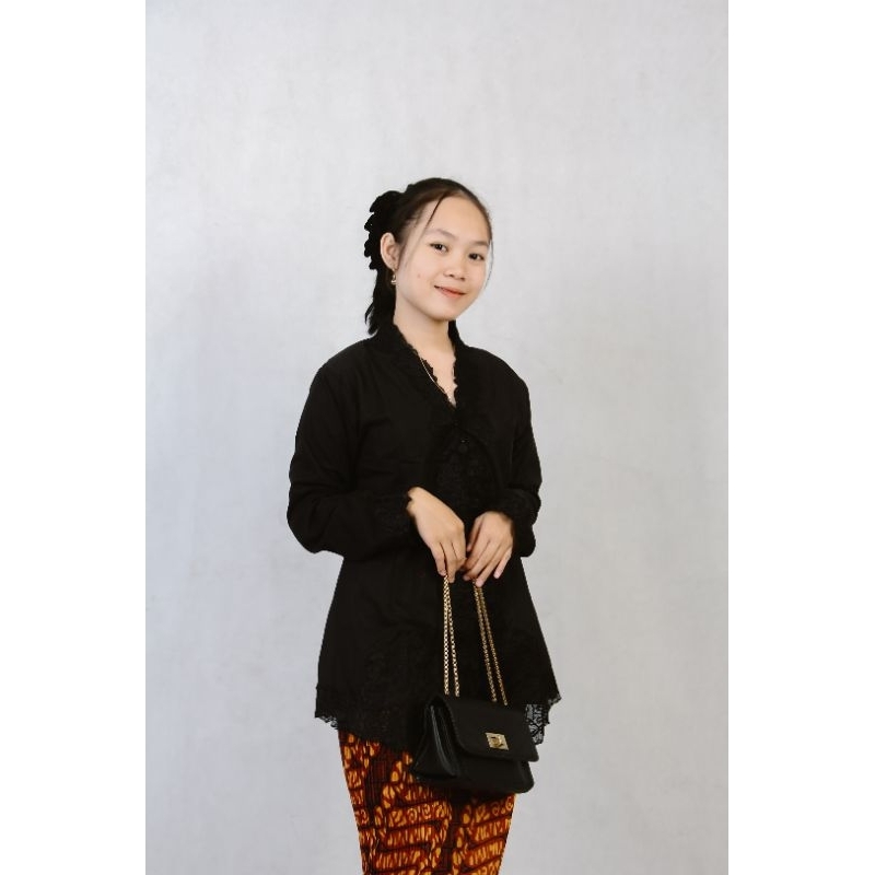 kebaya encim hitam senada