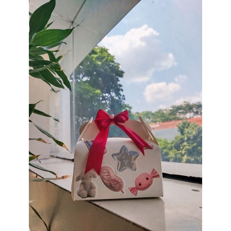 

Gablebox Hampers Snack Pinkyygifts