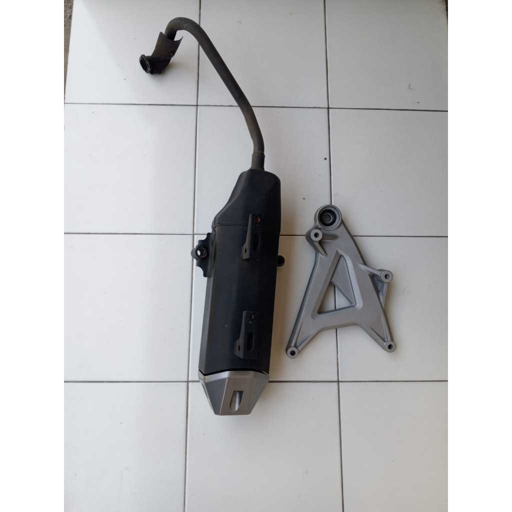 knalpot + arm vario 125 new vario 150 new ORIGINAL HONDA kenalpot+arem all new vario k60 k59 k2v