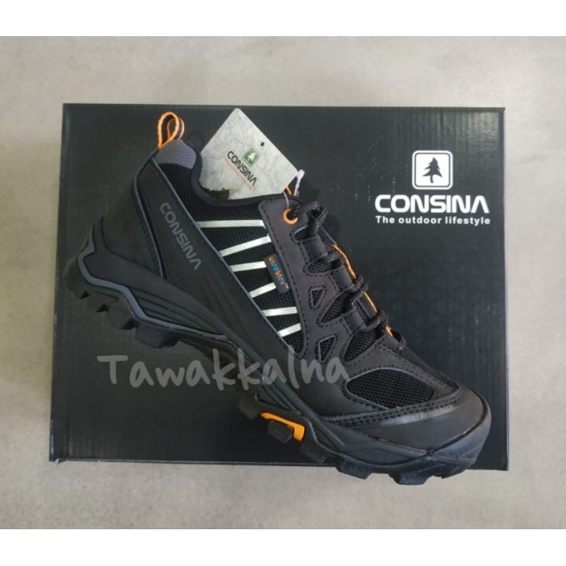 Sepatu gunung Consina SKARDU