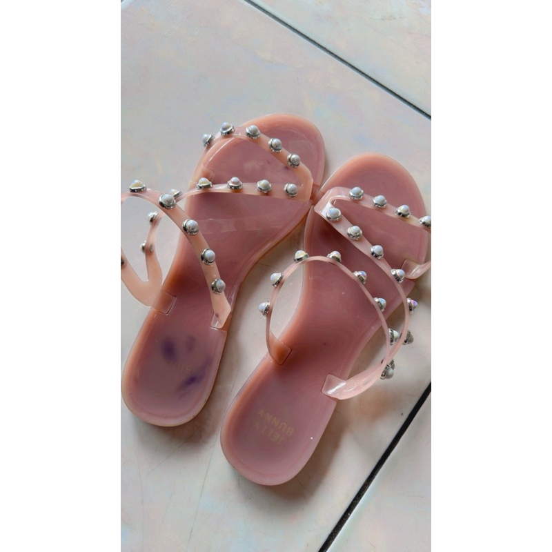 preloved sendal jelly bunny