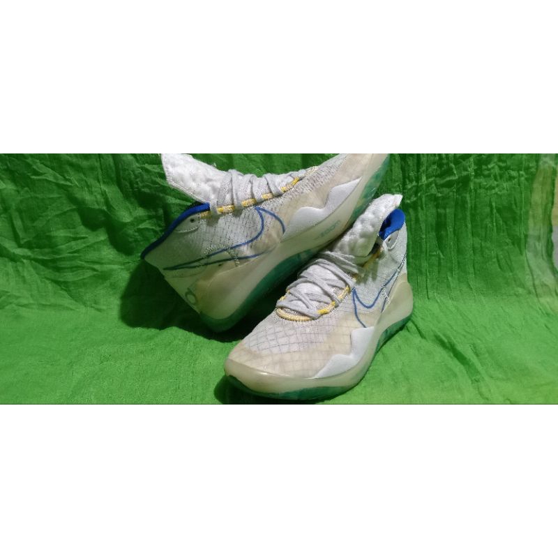sepatu basket KD