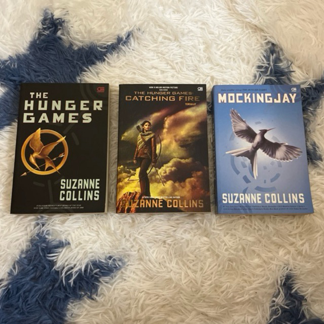 Preloved Novel Buku The Hunger Games Trilogy Set
