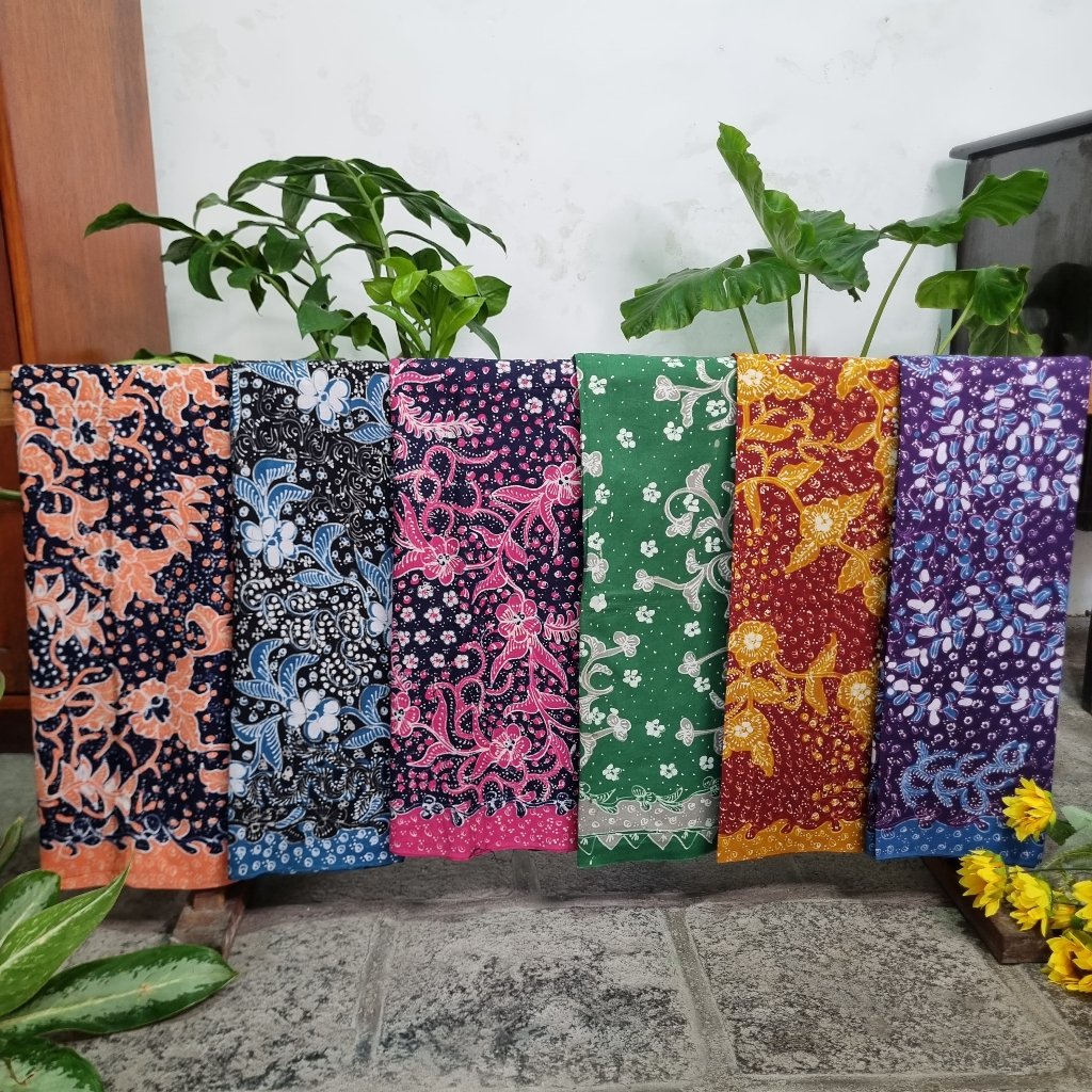 BATIK TULIS SEKAR JAGAD LASEM