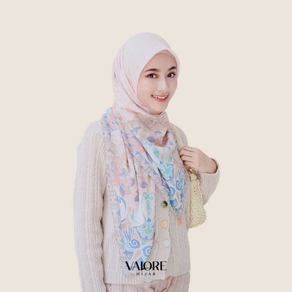 Valore Hijab - Baie Mooi Scarf Misty Rose - Kerudung Hijab Scarf Segiempat Motif with Box