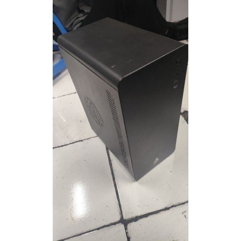 Pc gaming ryzen 5 2400g Vega 11 ram 16gb dd4