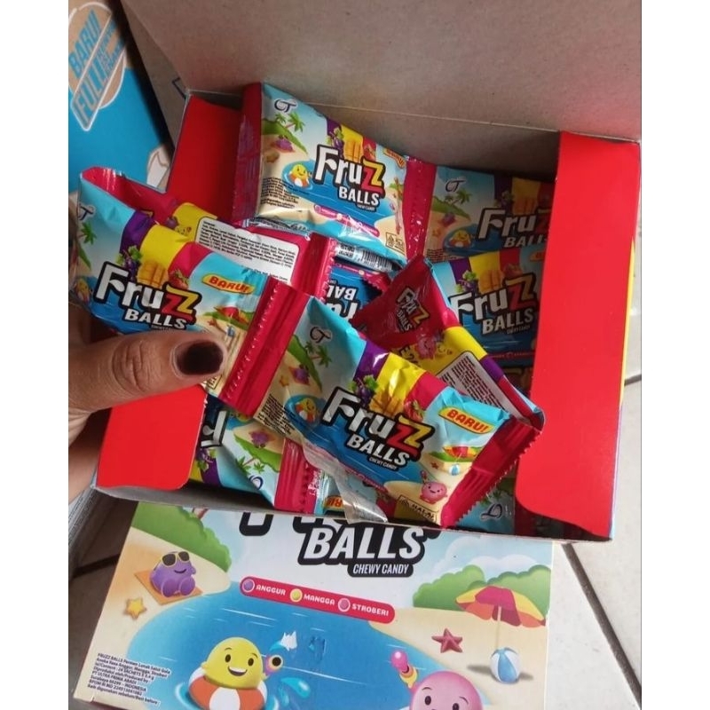 

PERMEN FRUZZ BALL CHEWY CANDY BOX- ISI 24PCS (Notte : 129.6gr)