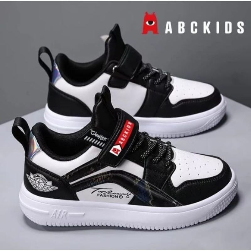 Sepatu SD/TK/PAUD sepatu NB ABC Kids Sepatu anak usia 3-9 Tahun size 26-35 unisez
Sepatu anak laki-l