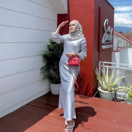 DRESS DARLA SILK SATIN SERUT LONG DRESS SATIN SERUT DRESS