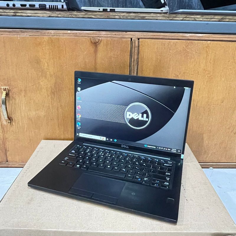 Laptop Dell Latitude 7390