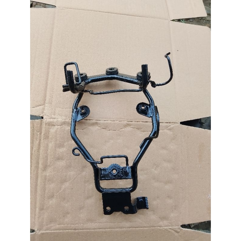 bereket dudukan lampu spido spidometer for Yamaha Vixion new 2013 2014 copotan original