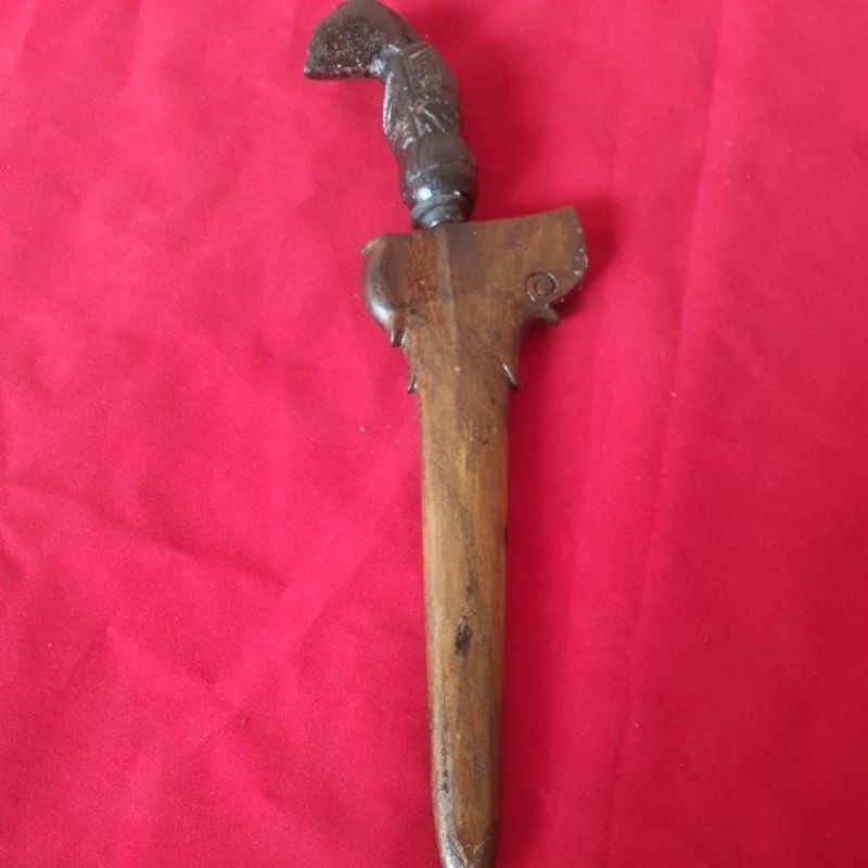 Keris  Jimatan Patrem Kyai Brojol Sepuh Wingit