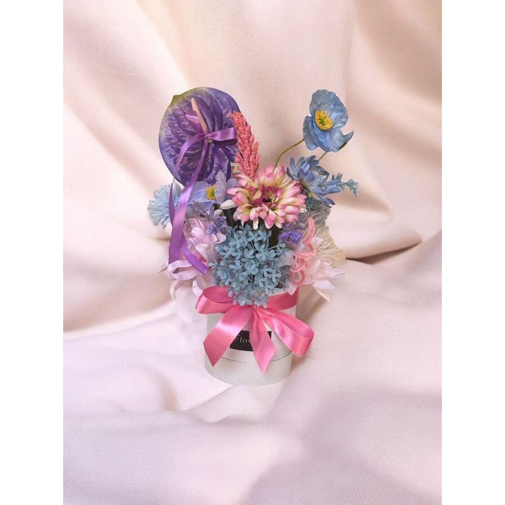 

Violet paradise Bloombox - Bloombag Bloombox Artificial / Tas bunga Flower Packing Paper Bag Gift Box / Flower Arrangement Premium / Hadiah Wisuda / Ulang tahun / Anniversary @itsflowres