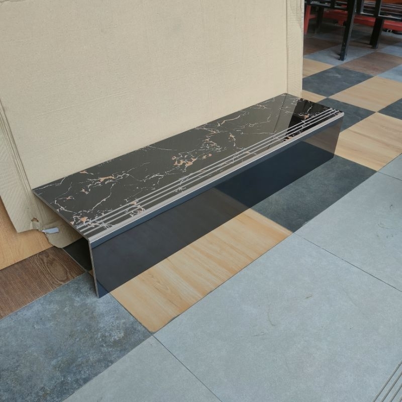 Granite tangga hitam corak emas 30x90 20x90 stepnosing tangga granit motif hitam marmer corak emas