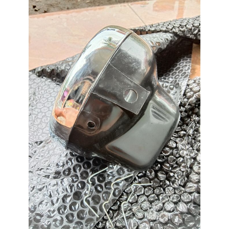 batok lampu depan batok lampu bulat set ring dan klip Honda GL100 GL125 non original NOS
