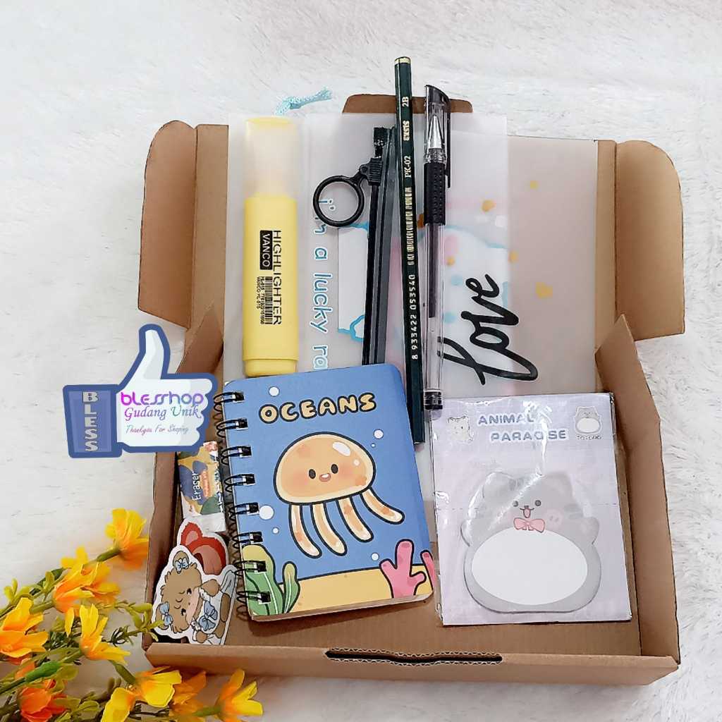 

Paket Alat Tulis 8 in 1 Hampers Set Alat Tulis Unik