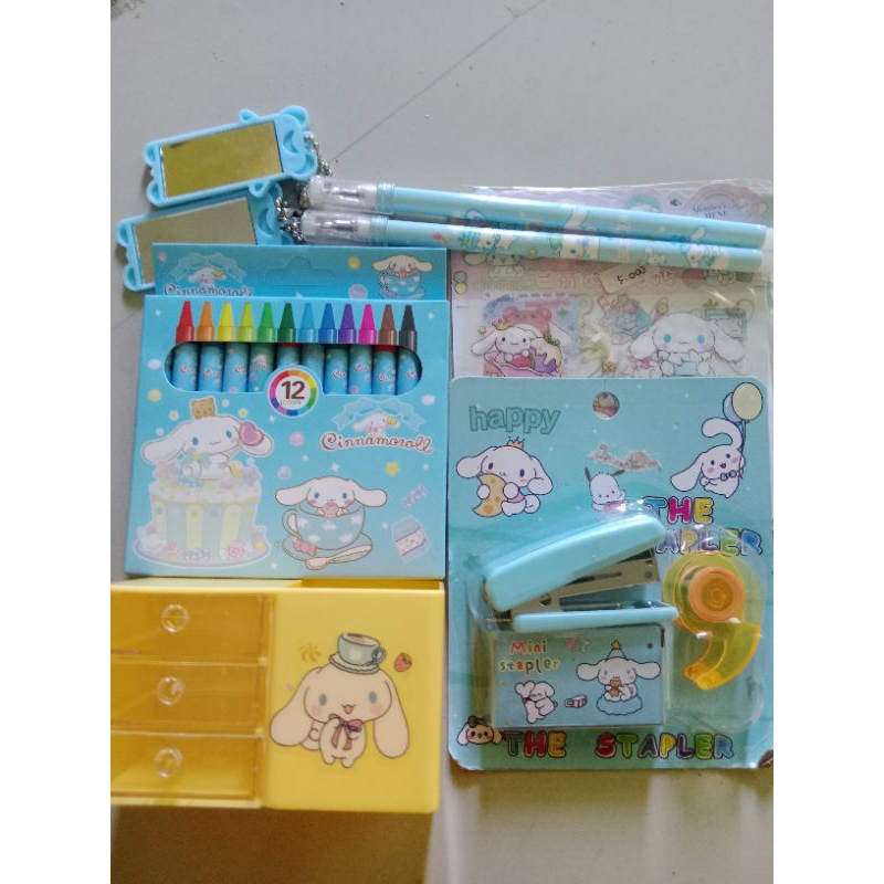 

Paket ATK Sanrio Lucu