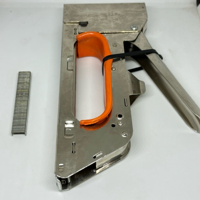 

Hemat Staples Tembak Gun Tacker Isi atau Refil 138 Stapler Jok Staples Stepler Tembak Stepler Gun Stapler Tembak