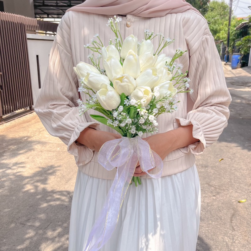 Hand bouquet Tulip Buket Bunga Tunangan Wedding Prewed