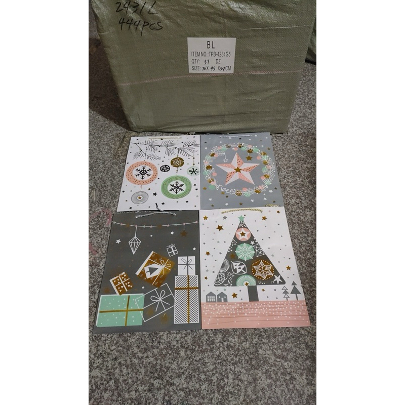 

Paperbag Edisi Natal / Paperbag Merry Christmas Harga Per 1 Lsn