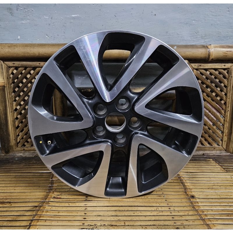 Velg Mobil Toyota Sienta Q Original R16