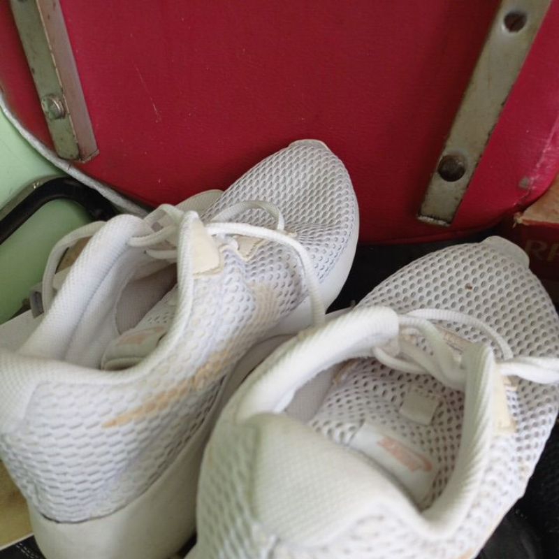 DIADORA PRELOVED SIZE 40