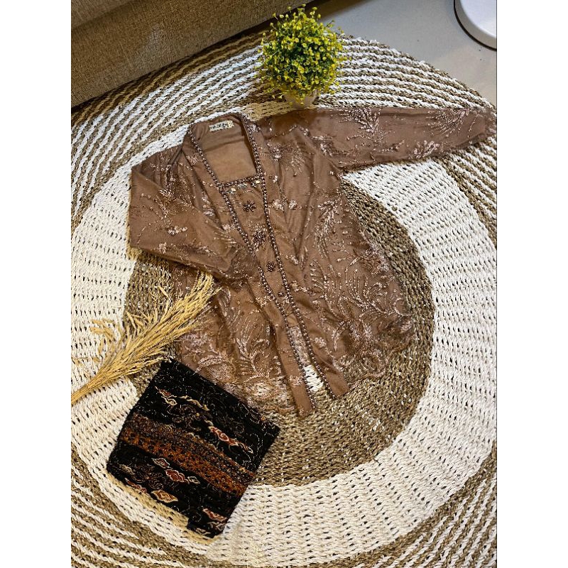 free hijab)Kebaya Wisuda Anak/Kebaya KutuBaru Anak/Kebaya Fashion Anak/Kebaya Modren