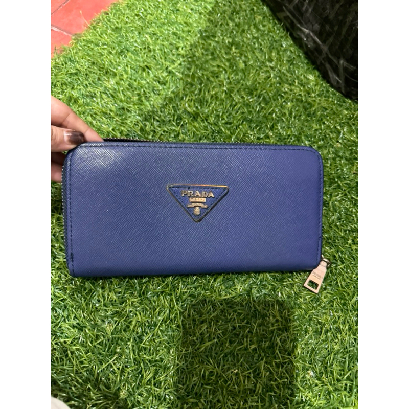 preloved prada wallet biru
