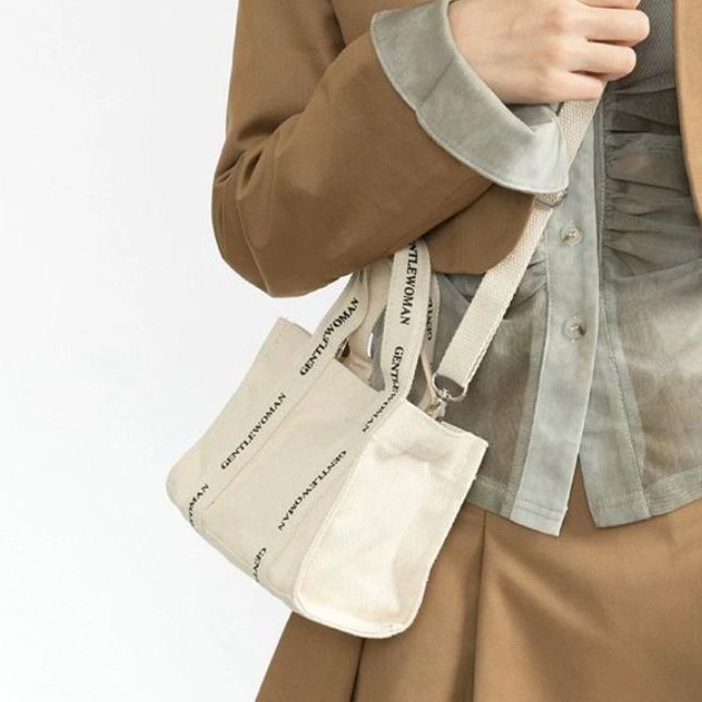 MAPLE GENTLE WOMAN MICRO LOGO BOX / TAS GW MINI SLING BAG / TAS VIRAL FASHION / TAS BANGKOK GENTLEWO