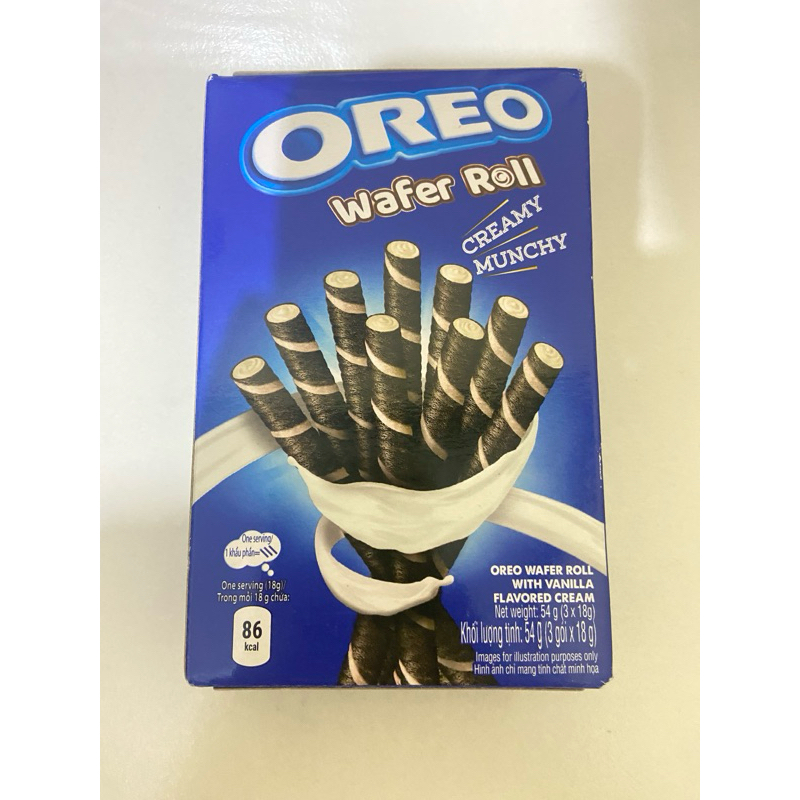 

Oreo wafer roll with vanilla flavored cream