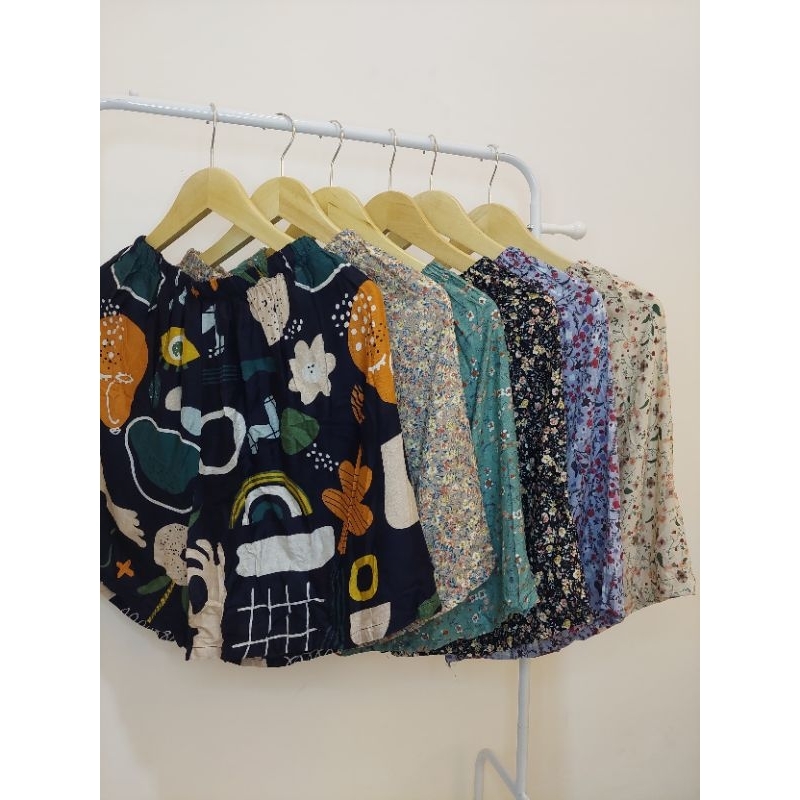 Celana pendek wanita jumbo/ celana gemas jumbo / celana pendek wanita