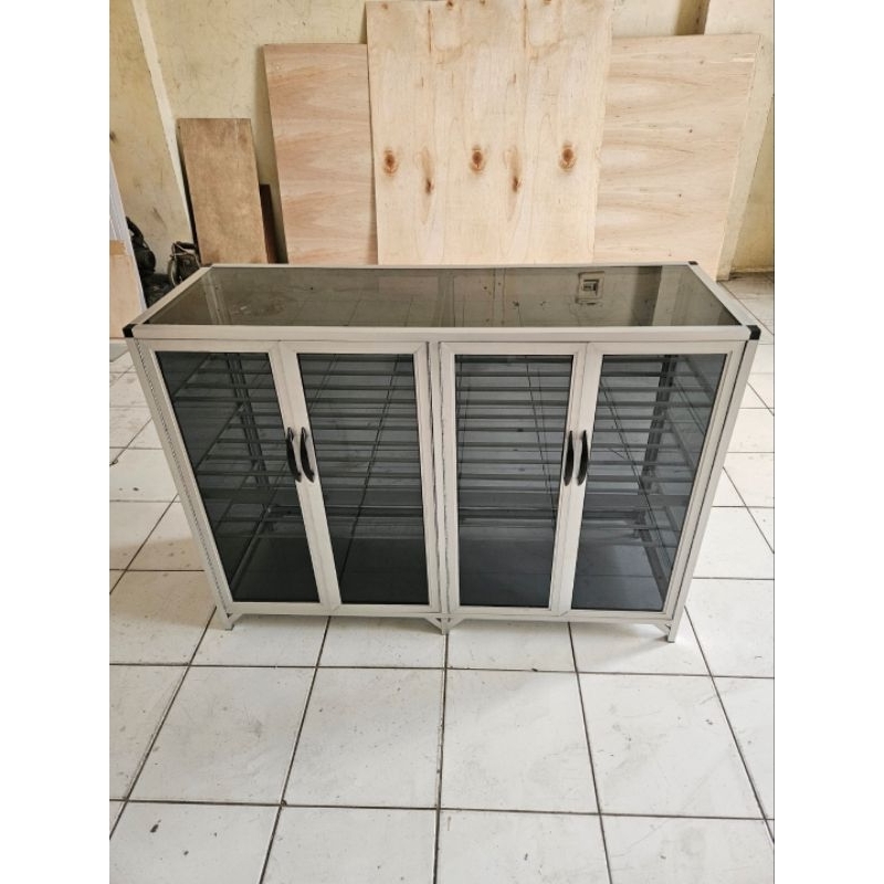 rak lemari sepatu aluminium full kaca minimalis 4 pintu
