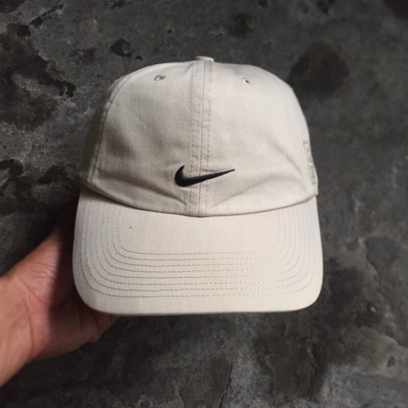 Topi Bekas Second Nike Cream