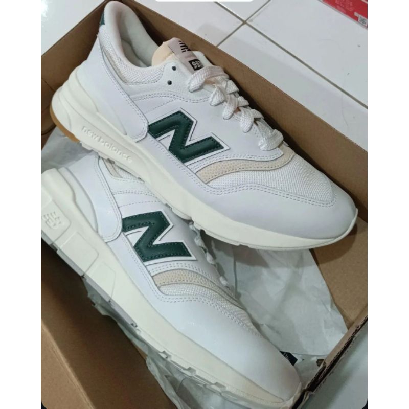 sepatu sneakers New Balance 997R U997RGA original