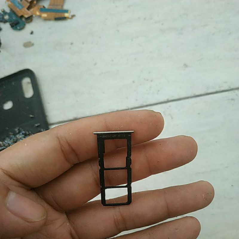 simtray bekas cabutan Oppo Reno 2f