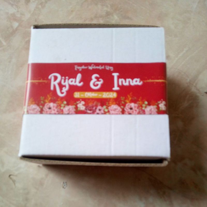 

Box packing box souvenir putih polos diecut ukuran 10×10×5