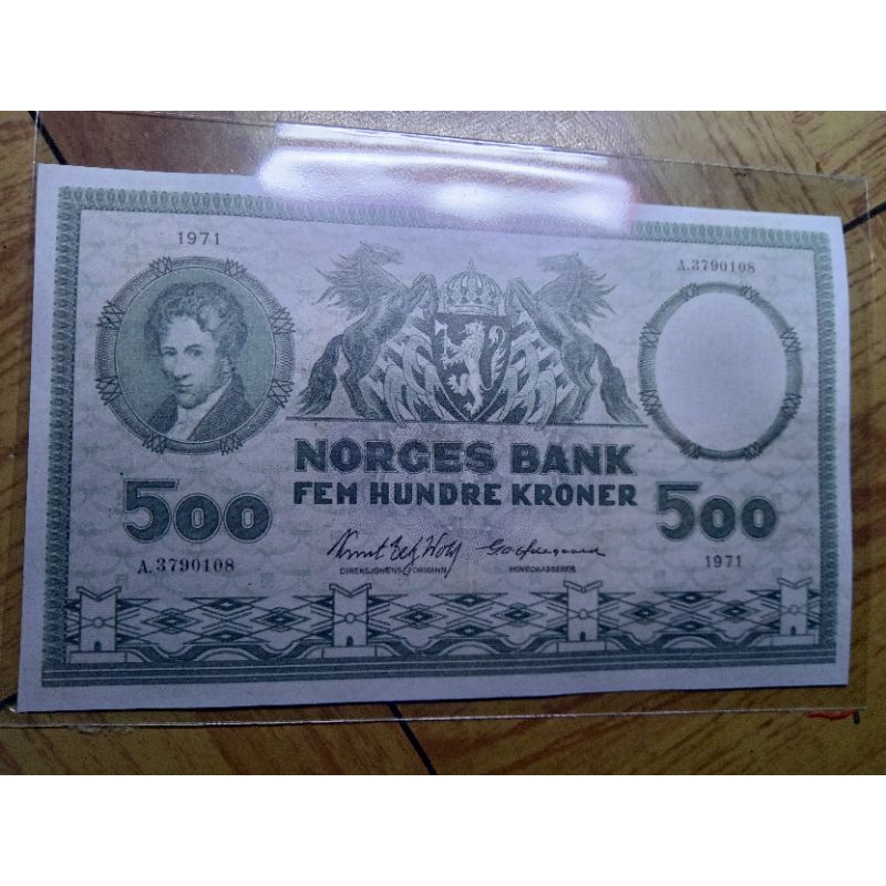 Uang 500 kuno asing bukan asli berwatermark