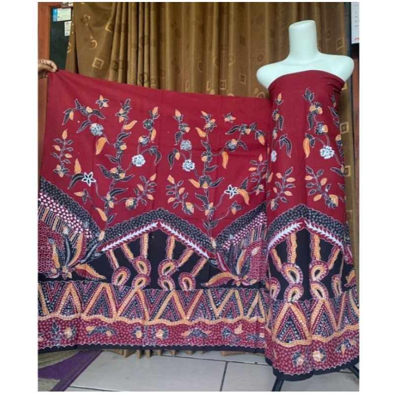 Batik MDR asli dan memakai kain sutra Putih